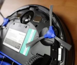 eufy boostiq robo vac 11s spinning-side brushes
